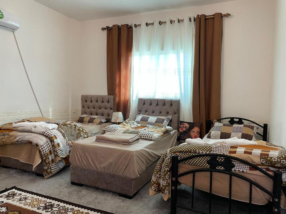 Its Your Choice Hostel 瓦迪穆萨 外观 照片