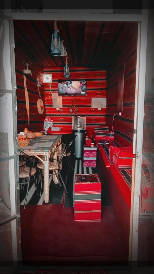 Its Your Choice Hostel 瓦迪穆萨 外观 照片