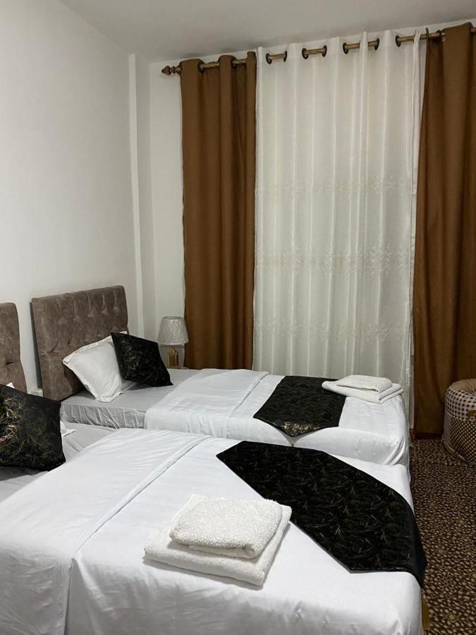 Its Your Choice Hostel 瓦迪穆萨 外观 照片