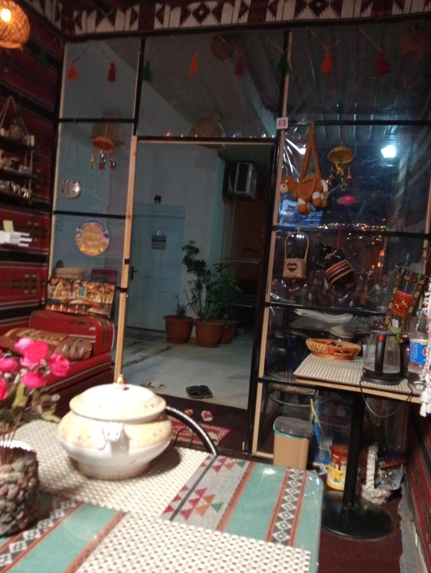 Its Your Choice Hostel 瓦迪穆萨 外观 照片