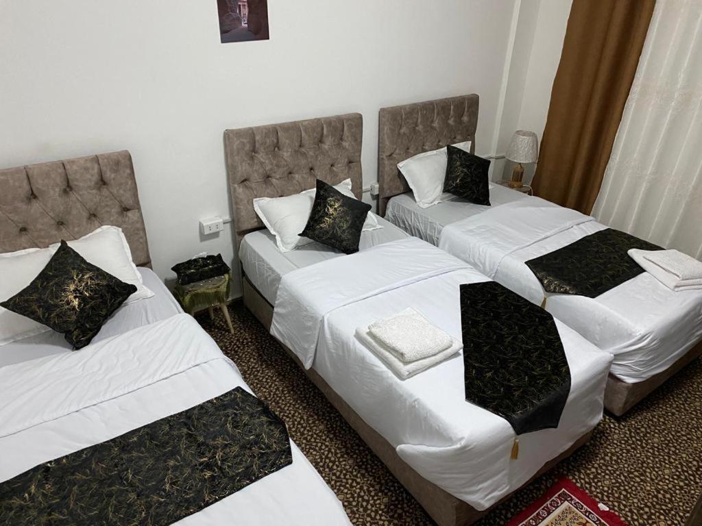 Its Your Choice Hostel 瓦迪穆萨 客房 照片